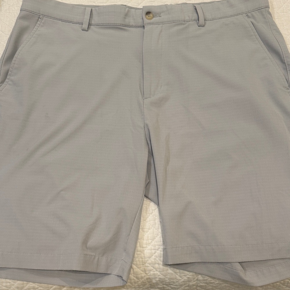 Greg Norman Collection Light Gray Flat Front Shor… - image 1